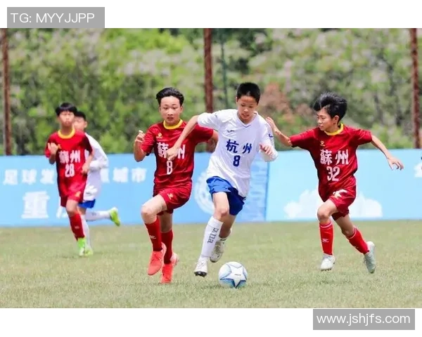 杭州足球队的节奏得失分析与未来发展方向探讨 杭州足球队的节奏得失分析与未来发展方向探讨