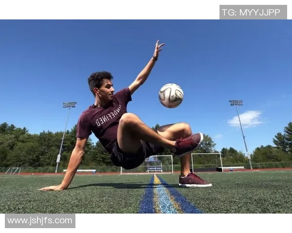 足球明星妆容大揭秘教你轻松打造赛场风采的化妆技巧 足球明星妆容大揭秘教你轻松打造赛场风采的化妆技巧