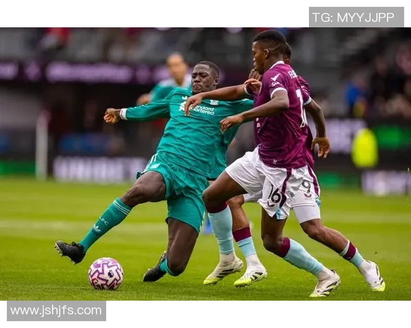 中国英超足球明星阵容揭秘及其在国际赛场的表现分析