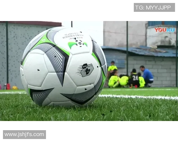 足球明星黏土人物的创作与收藏之旅揭秘与技巧分享