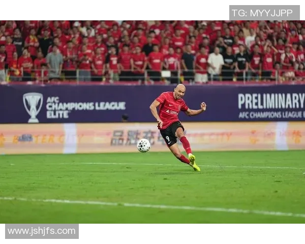 赛后分析:西安足球队与成都足球队实力对比及比赛亮点回顾 赛后分析:西安足球队与成都足球队实力对比及比赛亮点回顾